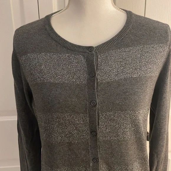 Old Navy Women’s SZ M Grey Striped Metallic Button Down Long Sleeve Cardigan - Picture 2 of 12